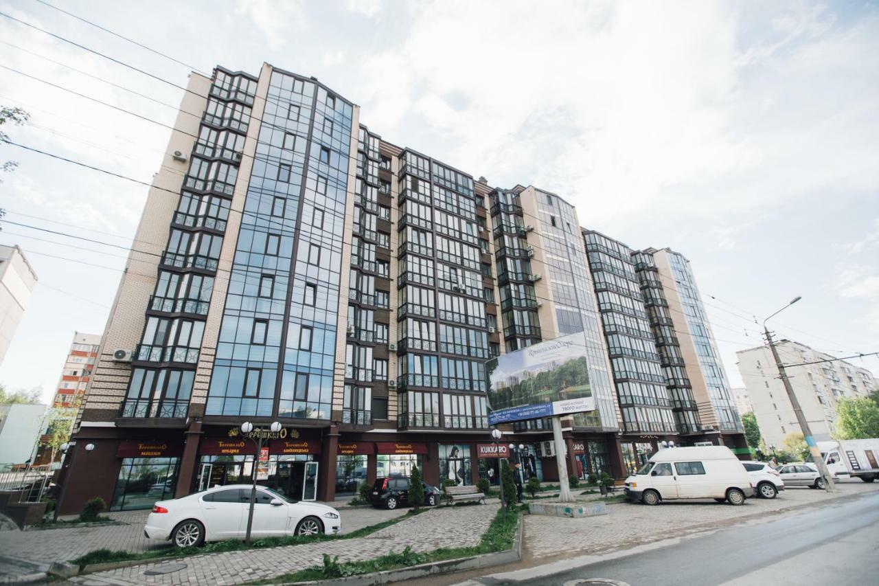 Atlant Apartments Чернивци Екстериор снимка